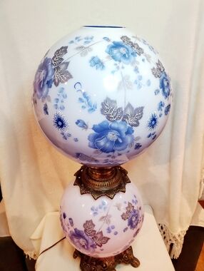 Beautiful Vintage Blue Gone with the Wind Hurricane Lamp